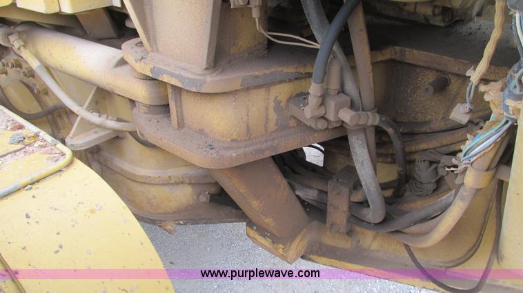image for item I3167 1995 Caterpillar 12H motor grader