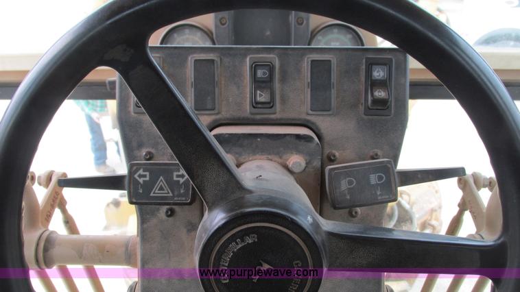 image for item I3167 1995 Caterpillar 12H motor grader