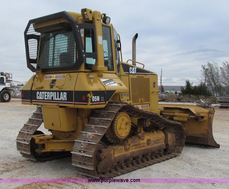 image for item I3168 2004 Caterpillar D5N XL dozer