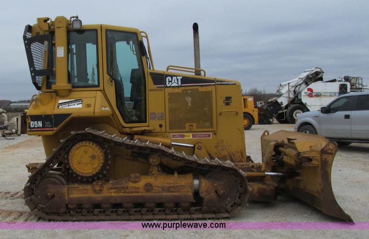 image for item I3168 2004 Caterpillar D5N XL dozer
