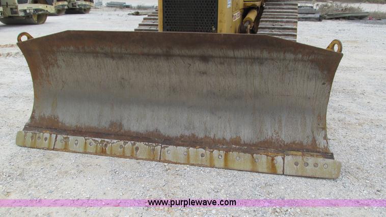 image for item I3168 2004 Caterpillar D5N XL dozer