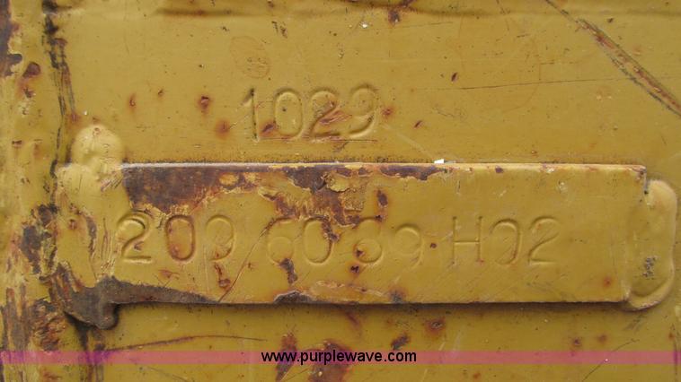 image for item I3168 2004 Caterpillar D5N XL dozer