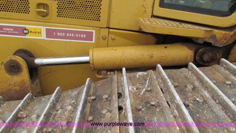 image for item I3168 2004 Caterpillar D5N XL dozer