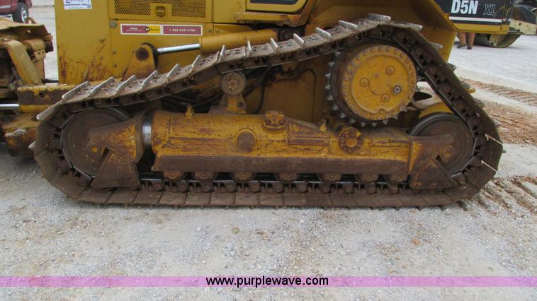 image for item I3168 2004 Caterpillar D5N XL dozer