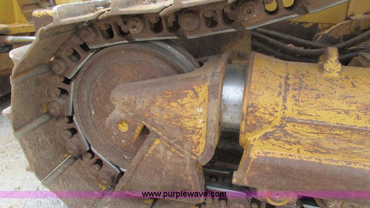image for item I3168 2004 Caterpillar D5N XL dozer