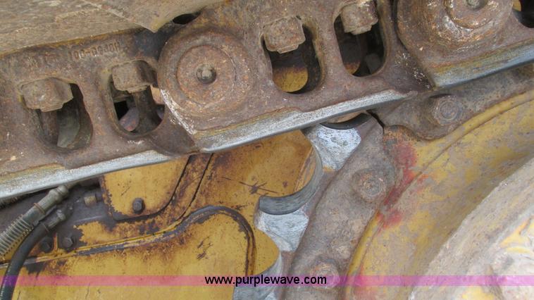 image for item I3168 2004 Caterpillar D5N XL dozer