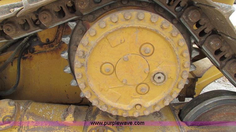 image for item I3168 2004 Caterpillar D5N XL dozer