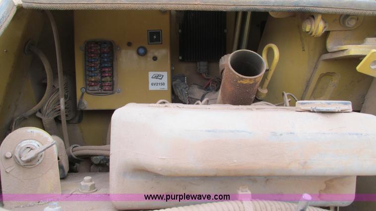 image for item I3168 2004 Caterpillar D5N XL dozer