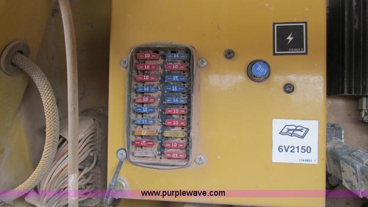 image for item I3168 2004 Caterpillar D5N XL dozer