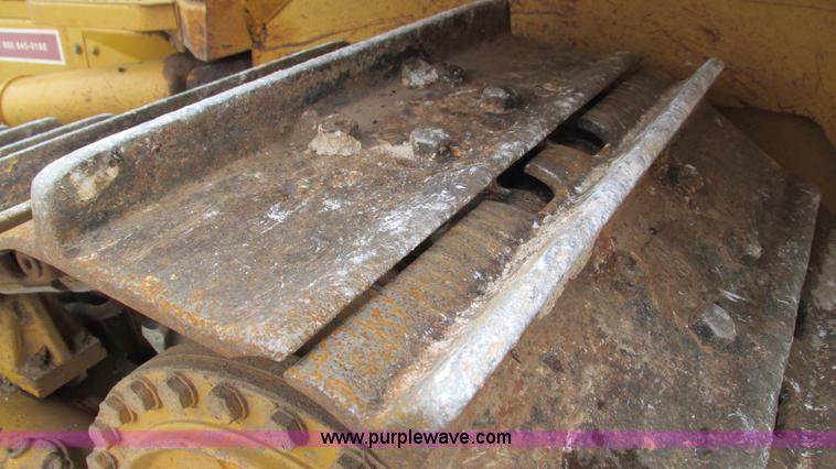 image for item I3168 2004 Caterpillar D5N XL dozer