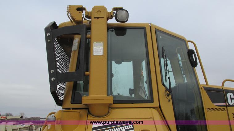 image for item I3168 2004 Caterpillar D5N XL dozer