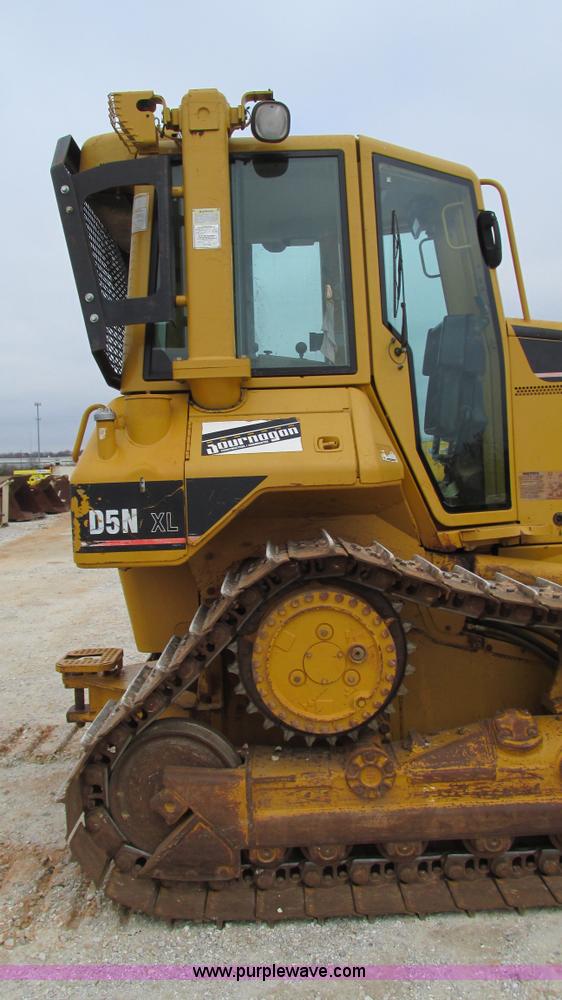 image for item I3168 2004 Caterpillar D5N XL dozer