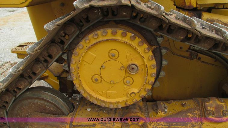 image for item I3168 2004 Caterpillar D5N XL dozer
