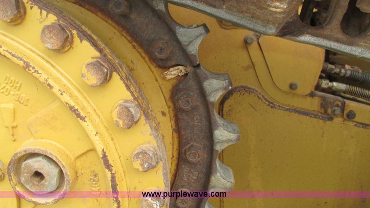 image for item I3168 2004 Caterpillar D5N XL dozer