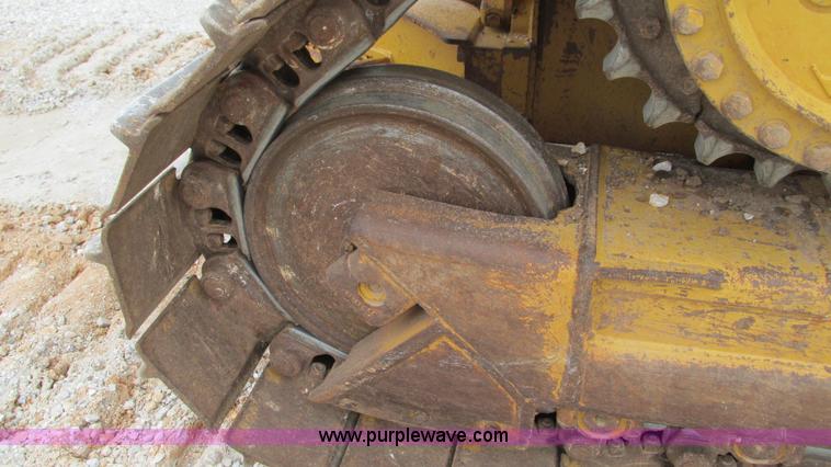 image for item I3168 2004 Caterpillar D5N XL dozer