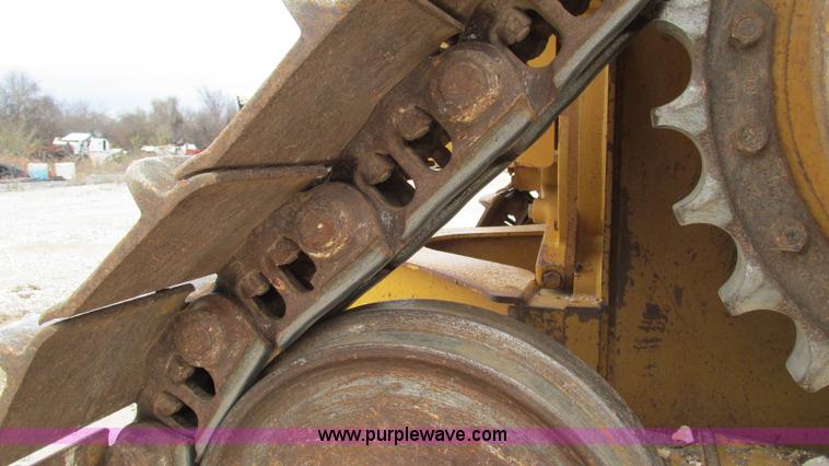 image for item I3168 2004 Caterpillar D5N XL dozer