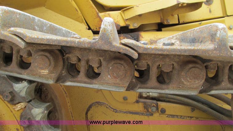 image for item I3168 2004 Caterpillar D5N XL dozer