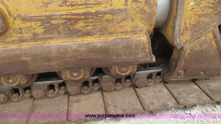 image for item I3168 2004 Caterpillar D5N XL dozer