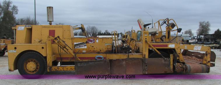 image for item I3169 1989 Blaw-Knox RW-195D road widener