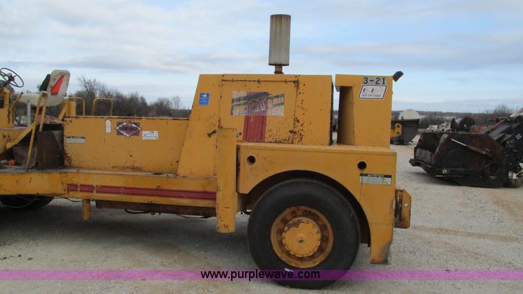 image for item I3169 1989 Blaw-Knox RW-195D road widener