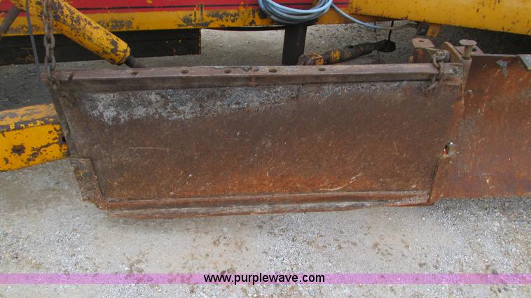 image for item I3169 1989 Blaw-Knox RW-195D road widener