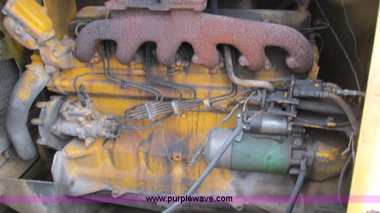 image for item I3169 1989 Blaw-Knox RW-195D road widener