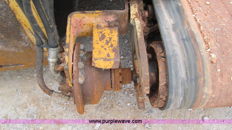 image for item I3169 1989 Blaw-Knox RW-195D road widener