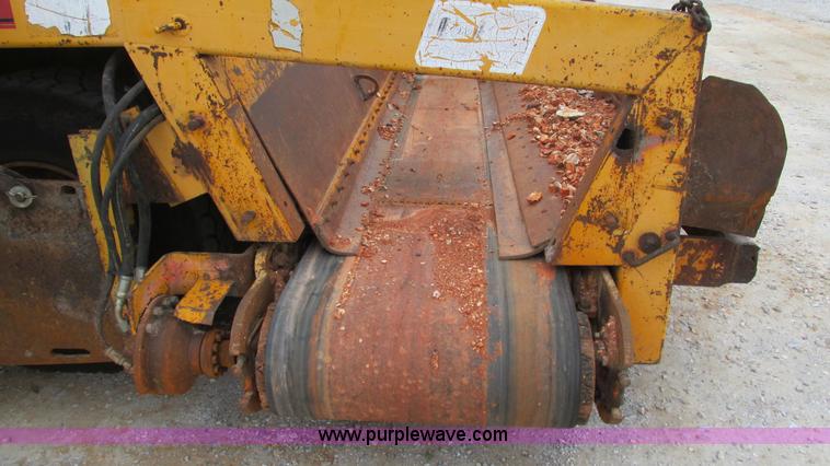 image for item I3169 1989 Blaw-Knox RW-195D road widener