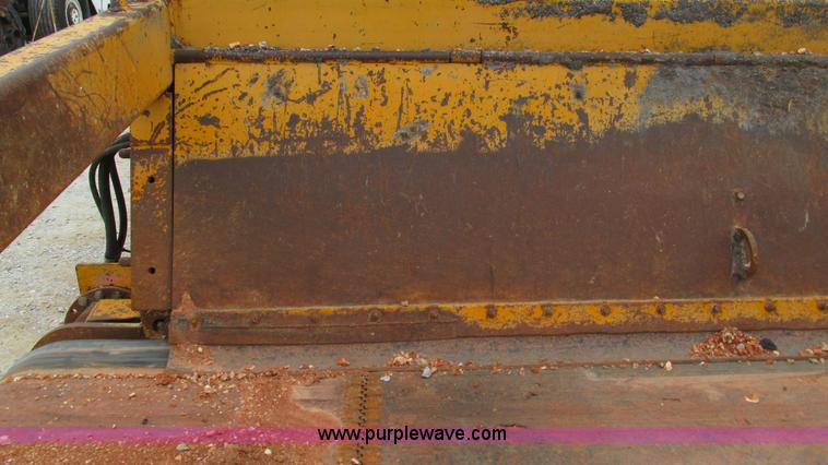 image for item I3169 1989 Blaw-Knox RW-195D road widener