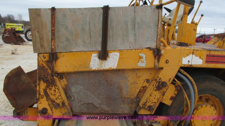 image for item I3169 1989 Blaw-Knox RW-195D road widener