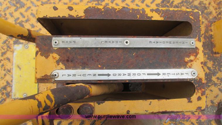 image for item I3169 1989 Blaw-Knox RW-195D road widener