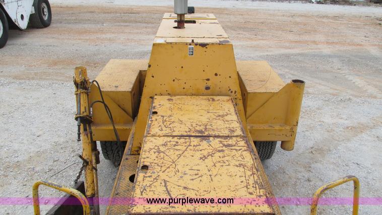 image for item I3169 1989 Blaw-Knox RW-195D road widener