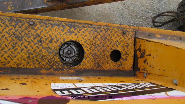 image for item I3169 1989 Blaw-Knox RW-195D road widener