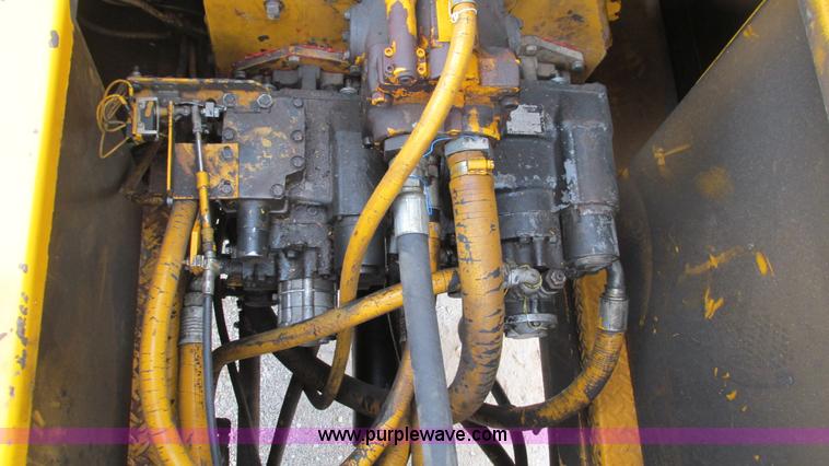 image for item I3169 1989 Blaw-Knox RW-195D road widener