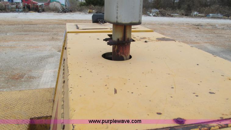 image for item I3169 1989 Blaw-Knox RW-195D road widener