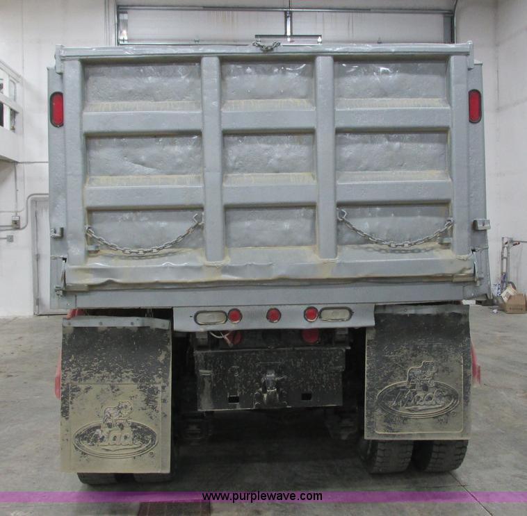 image for item I3818 1990 Mack CH613 dump truck
