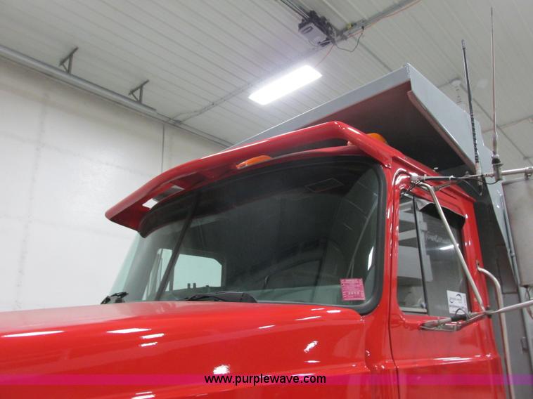 image for item I3818 1990 Mack CH613 dump truck