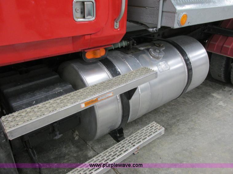 image for item I3818 1990 Mack CH613 dump truck