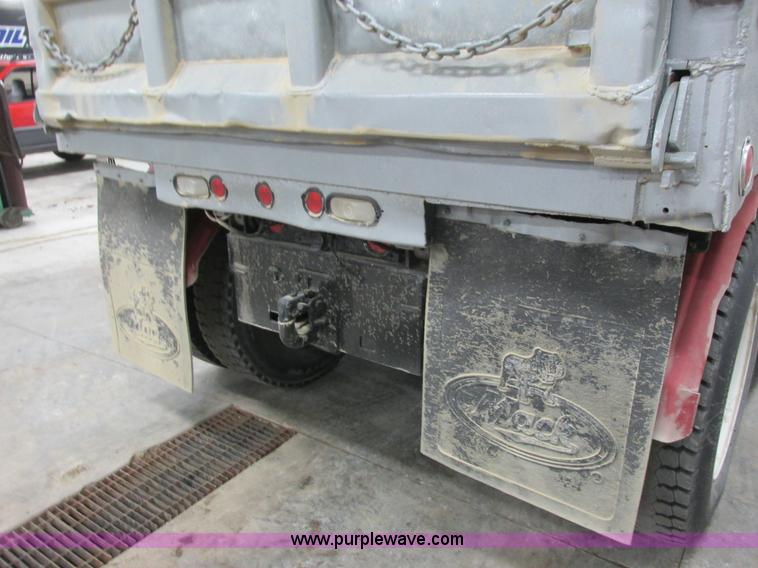 image for item I3818 1990 Mack CH613 dump truck