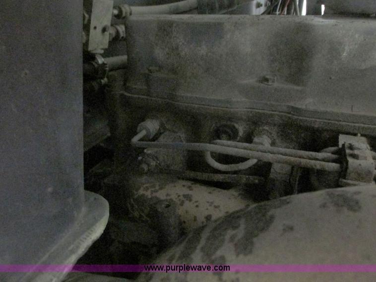 image for item I3818 1990 Mack CH613 dump truck