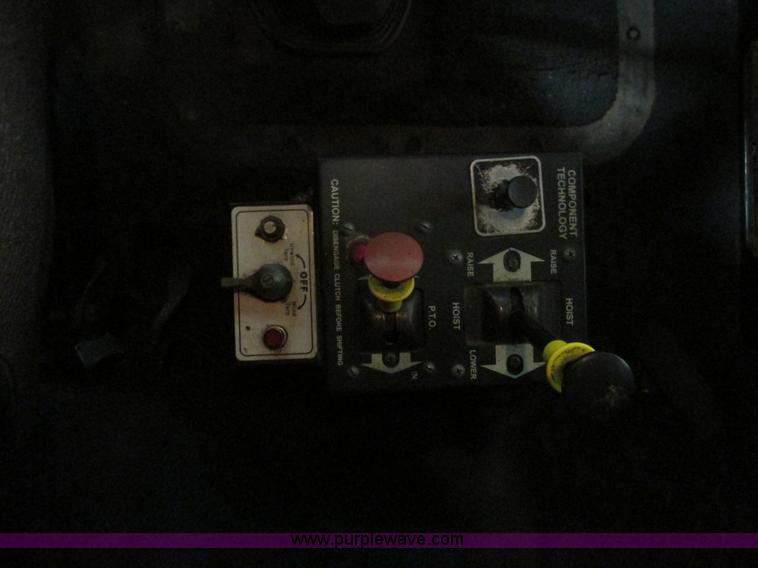 image for item I3818 1990 Mack CH613 dump truck