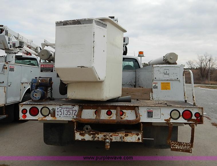 image for item I5242 2002 Ford F550 Super Duty XL bucket truck