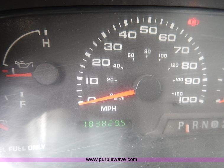 image for item I5242 2002 Ford F550 Super Duty XL bucket truck