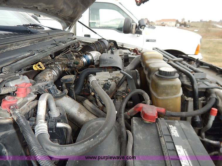 image for item I5242 2002 Ford F550 Super Duty XL bucket truck