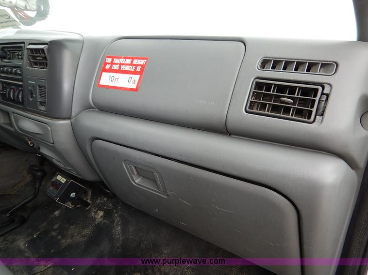 image for item I5242 2002 Ford F550 Super Duty XL bucket truck