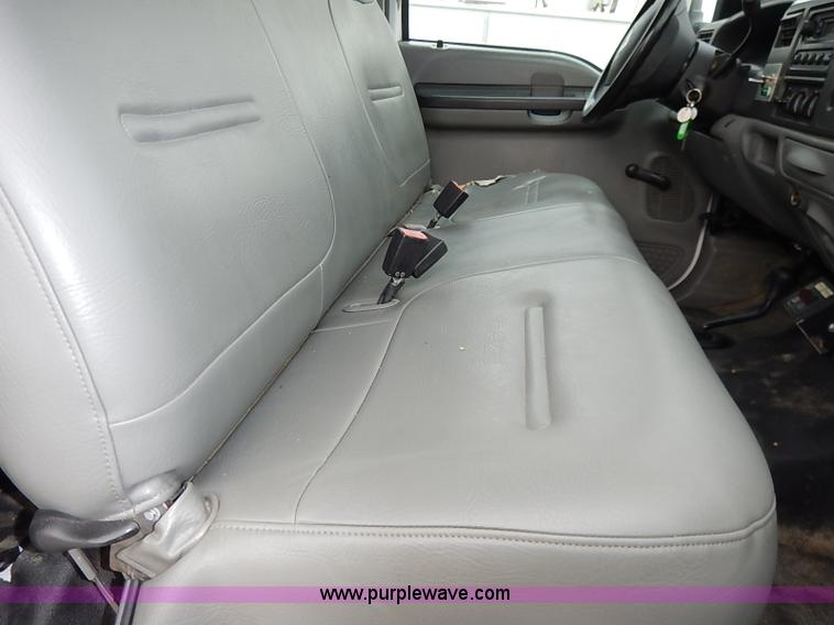 image for item I5242 2002 Ford F550 Super Duty XL bucket truck