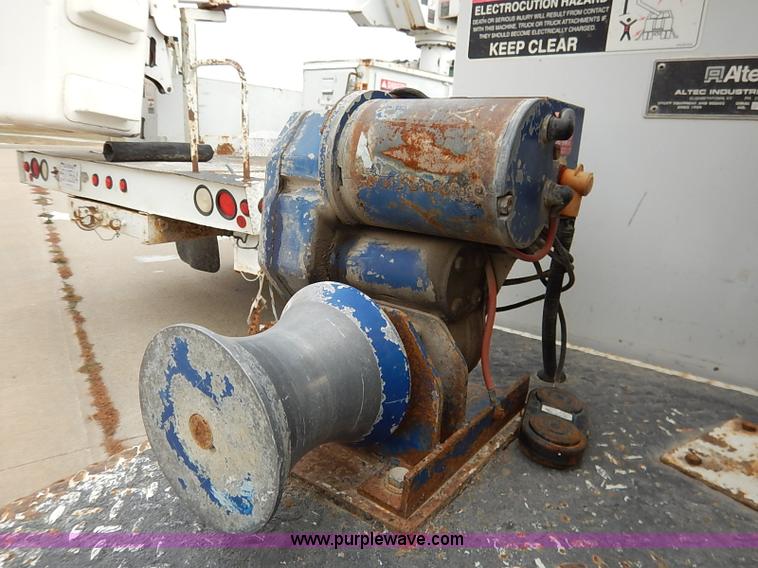 image for item I5242 2002 Ford F550 Super Duty XL bucket truck