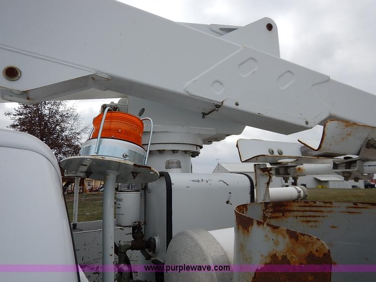 image for item I5242 2002 Ford F550 Super Duty XL bucket truck