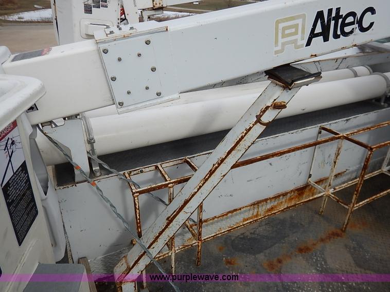 image for item I5242 2002 Ford F550 Super Duty XL bucket truck