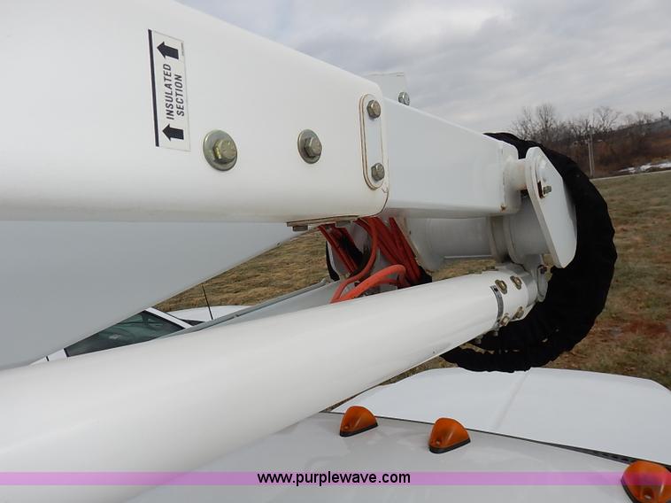 image for item I5242 2002 Ford F550 Super Duty XL bucket truck